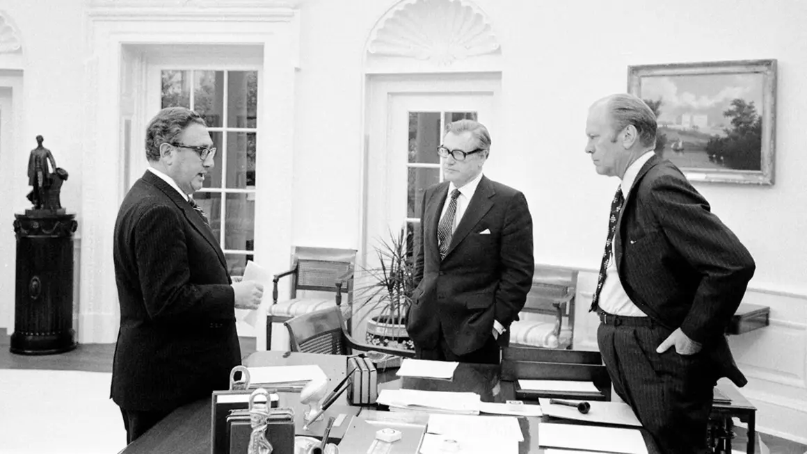 20231130021418reup--2023-11-30t021220z_2007659150_rc2sb58lvmlk_rtrmadp_3_people-henry-kissinger.h