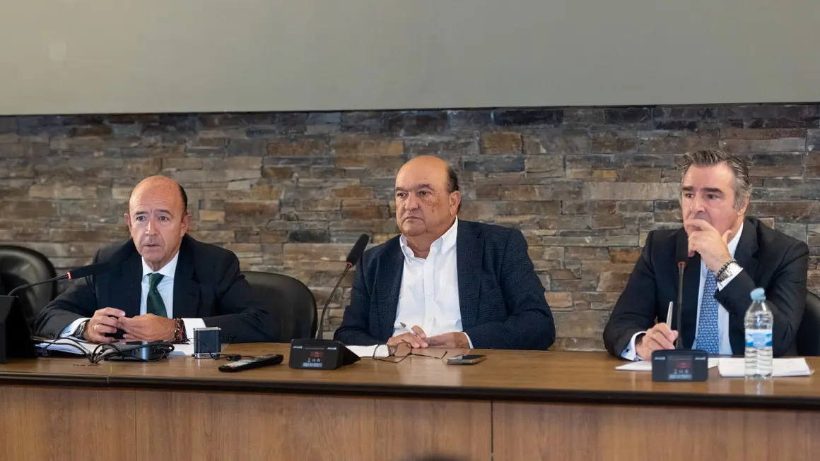 Manuel Lamela, Víctor García Nebreda y Miguel Sánchez Iniesta&nbsp;- PHOTO/ATALAYAR
