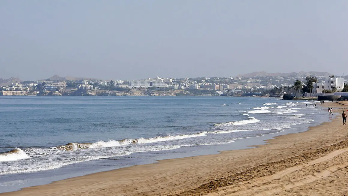 Playa en Mascate, la capital de Omán - AFP / MOHAMMED MAHJOUB