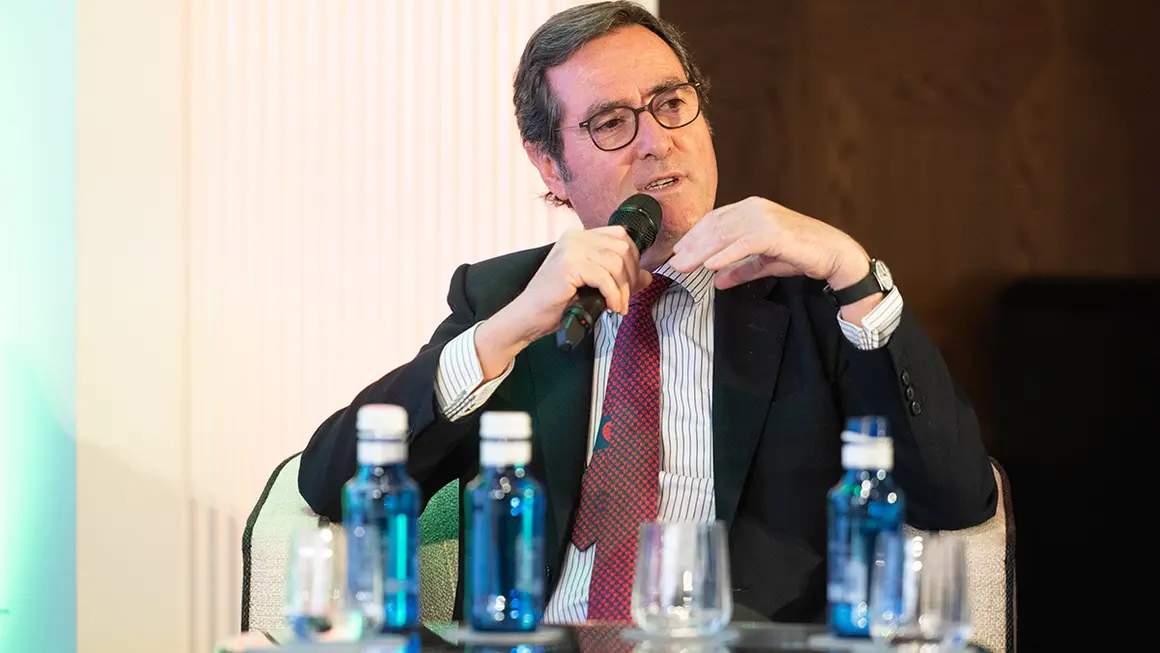 Presidente de la Confederación Española de Organizaciones Empresariales (CEOE), Antonio Garamendi - ATALAYAR/GUILLERMO LÓPEZ