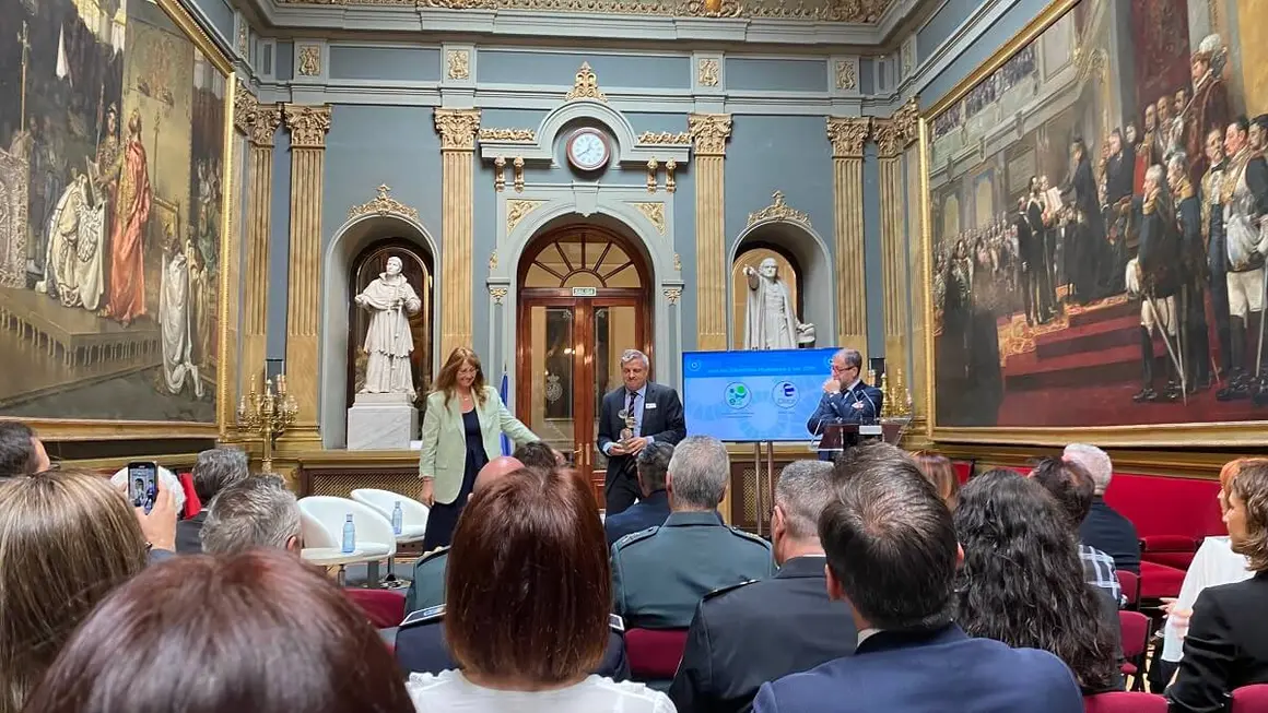 Entrega del Distintivo de Compromiso con los Derechos Humanos y los ODS - PHOTO/ATALAYAR