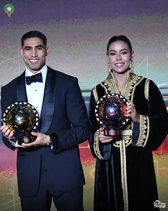 Achraf Hakimi y Ghizlane Chebbouk - Premios CAF
