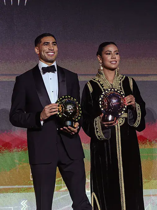 Achraf Hakimi y Ghizlane Chebbak - Premios CAF
