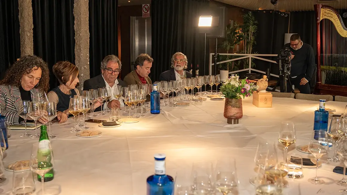 Cata de vinos organizada por el Ayuntamiento de Salou - PHOTO/Gema L&oacute;pez