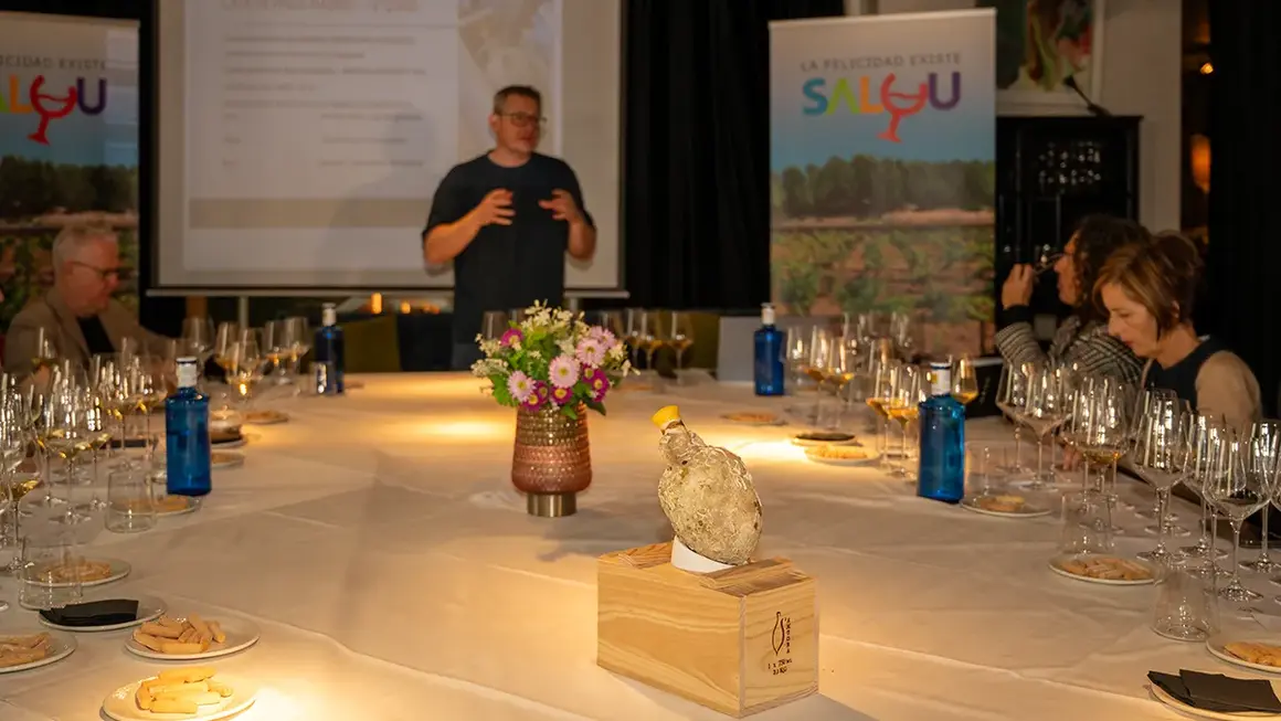 Cata de vinos organizada por el Ayuntamiento de Salou - PHOTO/Gema L&oacute;pez