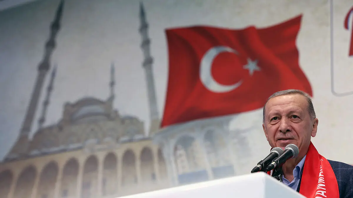 PHOTO/Oficina de Prensa Presidencial via REUTERS - El presidente turco Tayyip Erdogan se dirige a sus partidarios, antes de la segunda vuelta electoral del 28 de mayo, en Kahramanmaras, Turquía, el 20 de mayo de 2023
