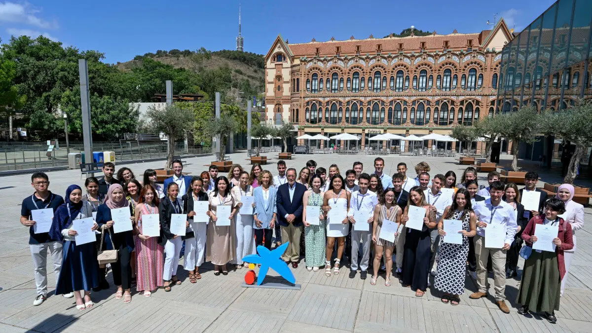Durante la segunda semana de julio ha tenido lugar en Barcelona el primer encuentro de becarios de grado, al que han asistido los de la primera edición.