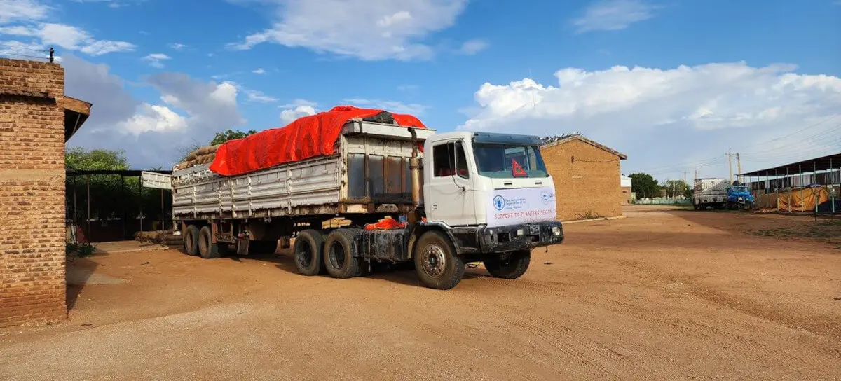 FAO Sudán Llegó a Darfur Oriental el primer convoy humanitario desde el inicio del conflicto en Sudán, en abril de 2023.
