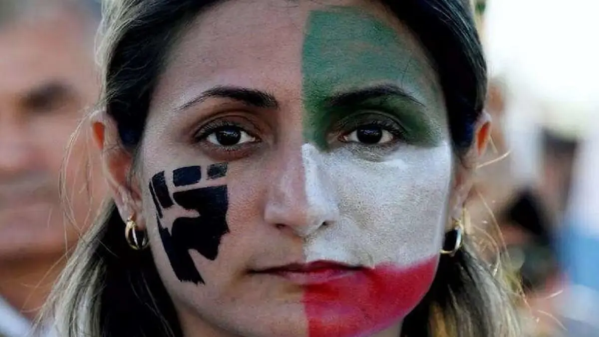 PHOTO/FILE - Las mujeres protestan contra su encarcelamiento injusto