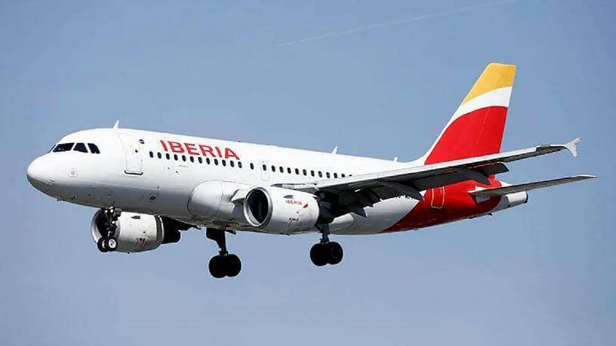PHOTO/ARCHIVO - Avión Airbus A320