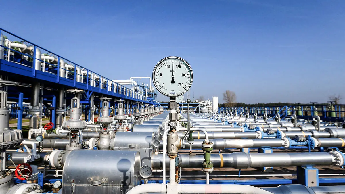 Terminal de gas natural - PHOTO/REUTERS/LAZLO BALOGH