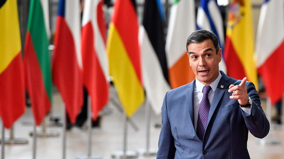 El presidente español, Pedro Sánchez, llega a una cumbre de la UE en Bruselas - AP/GEERT VANDEN WIJNGAERT