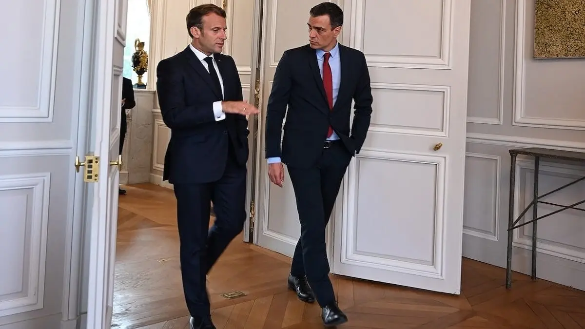 Emmanuel Macron y Pedro Sánchez - @La Moncloa