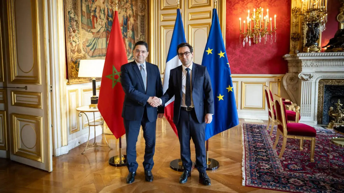 El ministro marroquí de Exteriores, Nasser Bourita, con su homólogo francés, Stéphane Séjourné, en París - PHOTO/X/@MAROCDIPLOMATIE