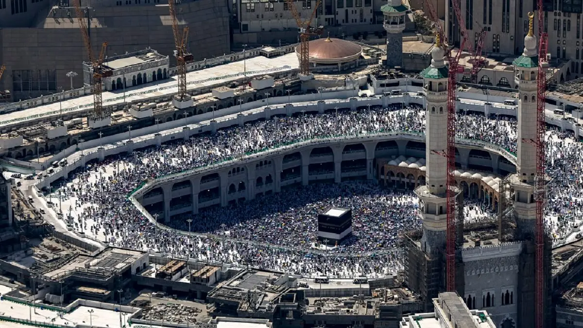 Una vista aérea muestra la Gran Mezquita de La Meca con la Kaaba, el lugar más sagrado del islam, en el centro, el 17 de junio de 2024, durante la peregrinación anual del Hajj – PHOTO/FADEL SENNA/AFP