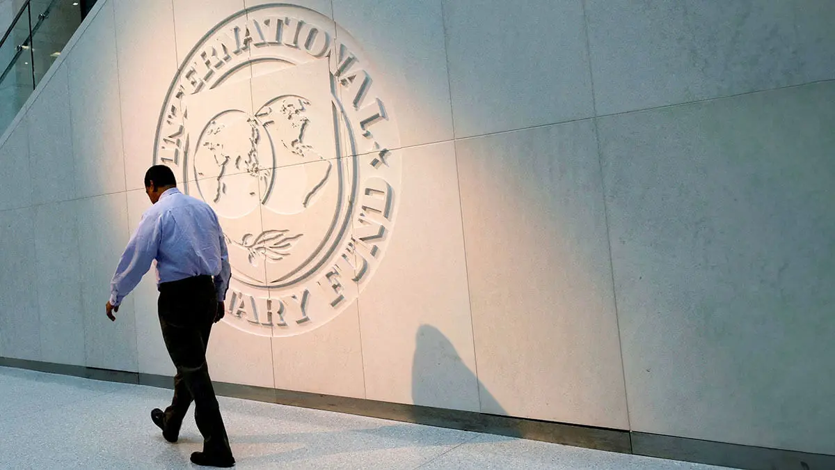 Logotipo del Fondo Monetario Internacional (FMI) en su sede en Washington, EE.UU. - REUTERS/YURI GRIPAS