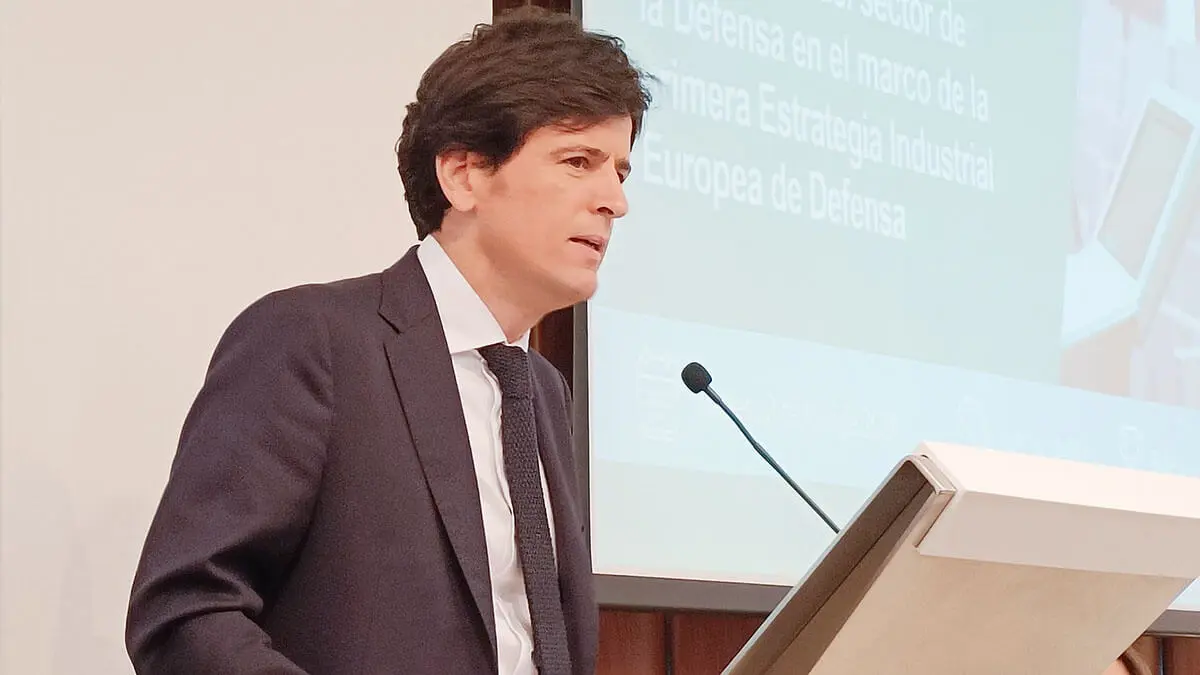 El foro ha sido organizado por David Ávila (en imagen) y su equipo del bufete internacional Garrigues, junto con AESMIDE, para pasar revista en profundidad al marco legal que Bruselas abre a la industria española y europea - PHOTO/JPons 