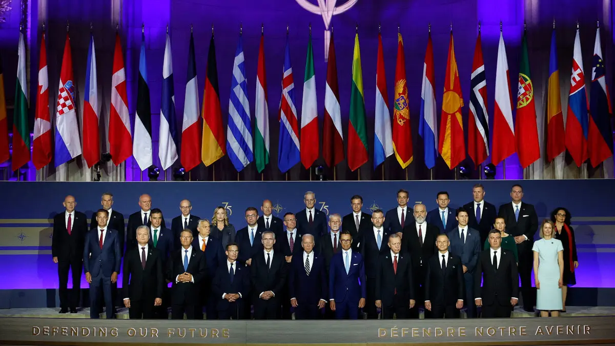 Los jefes de estado posan para una foto grupal durante el evento de celebración del 75 aniversario de la OTAN - Kevin Dietsch / GETTY IMAGES NORTH AMERICA / Getty Images vía AFP