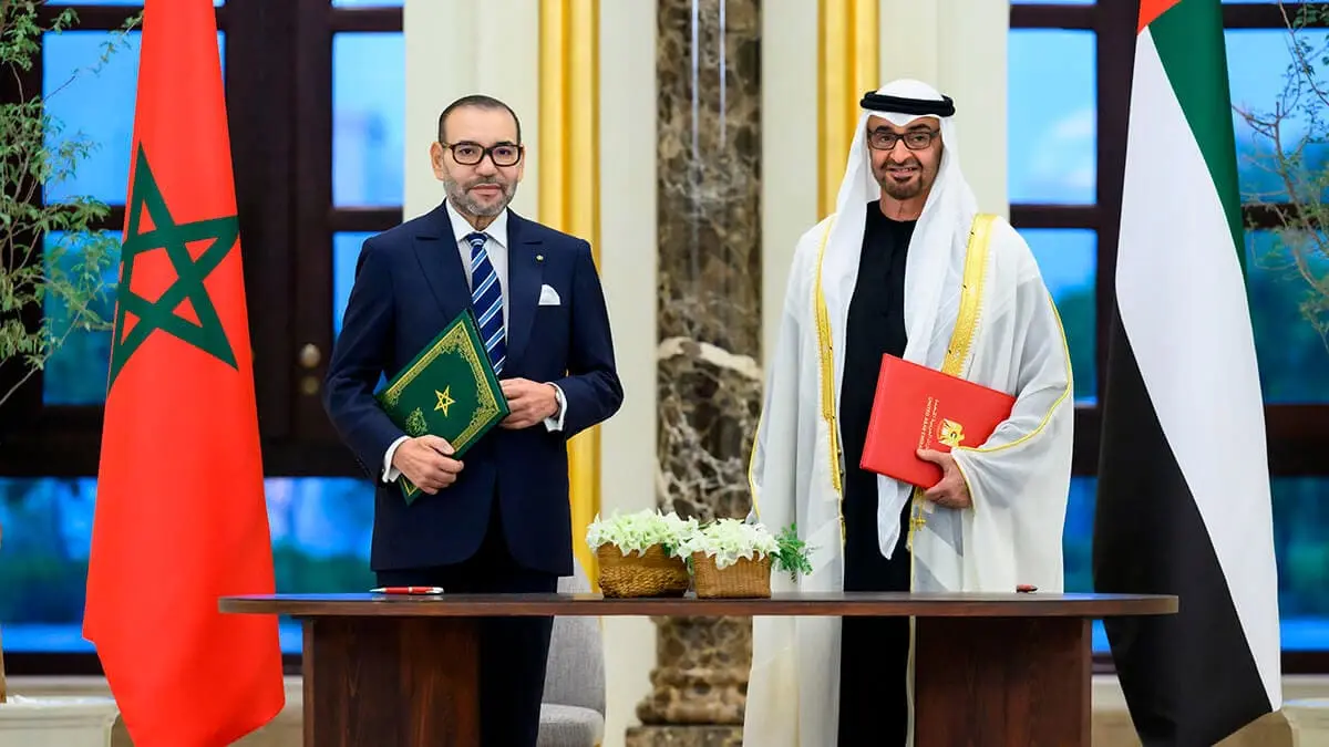 El rey marroquí Mohamed VI junto a Mohamed Bin Zayed, presidente de los Emiratos Árabes Unidos – PHOTO/MAP