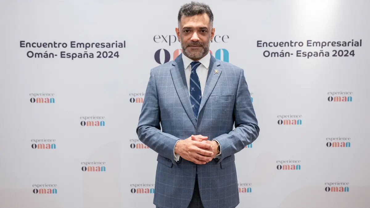 S. E. Azzan Al Busaidi, subsecretario de Patrimonio y Turismo del Sultanato de Omán - ATALAYAR/ GUILLERMO LÓPEZ