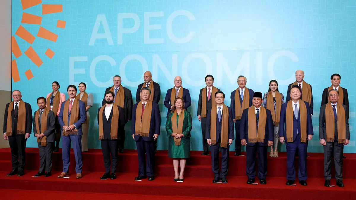 <p>Foto de familia durante la cumbre de la APEC en Lima, Perú, el 16 de noviembre de 2024 - REUTERS/LEAH MILLIS </p>