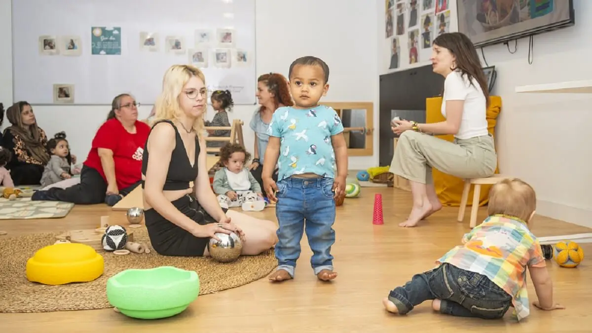 El proyecto Espacios Familiares 0-3 acompaña a familias en situación de vulnerabilidad con hijos de 0 a 3 años en esta etapa de la vida tan crítica para los menores - © Adrián Quiroga. Fundación "la Caixa"