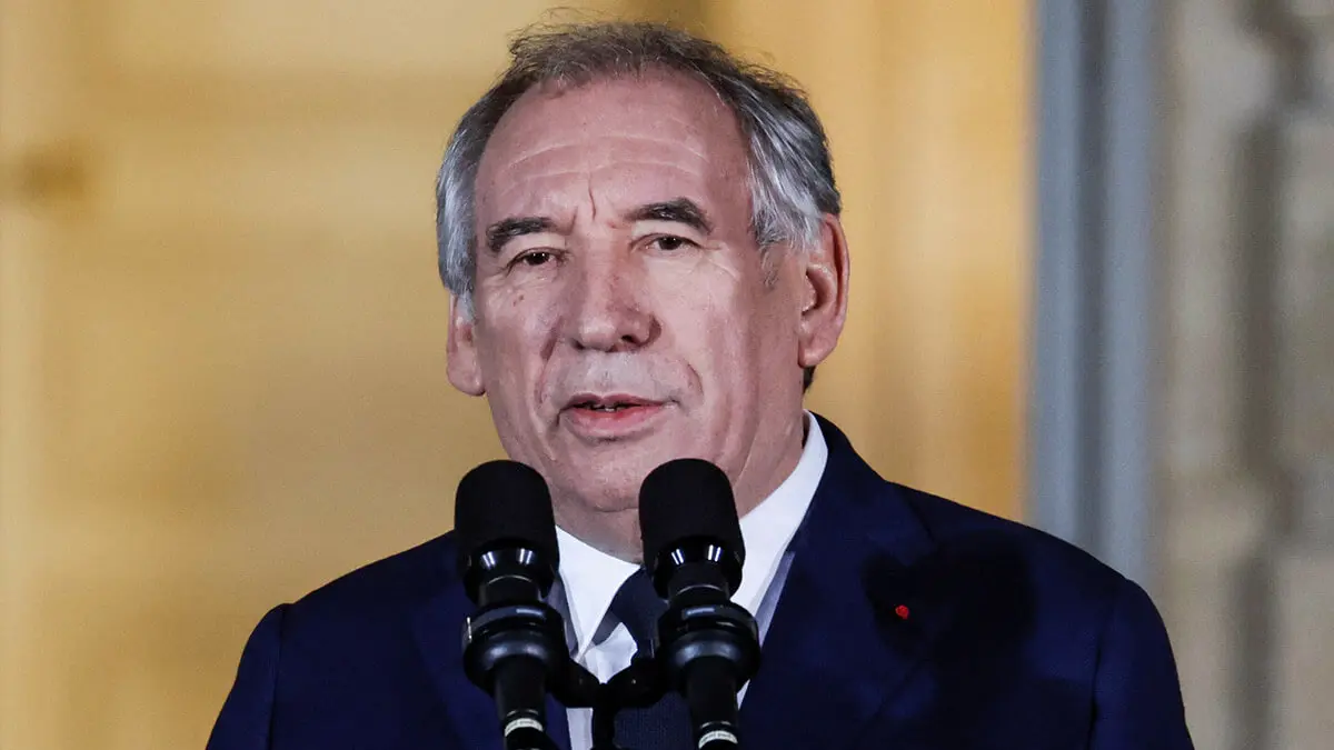 El recién nombrado primer ministro, François Bayrou, habla el día de la ceremonia de entrega en el Hotel Matignon en París, Francia, el 13 de diciembre de 2024 - REUTERS/ABDUL SABOOR