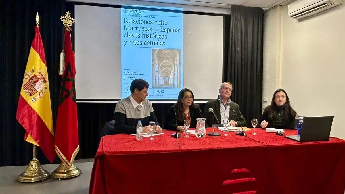 Karima Benyaich, embajadora de Marruecos en España, durante su intervención en el Ateneo de Madrid