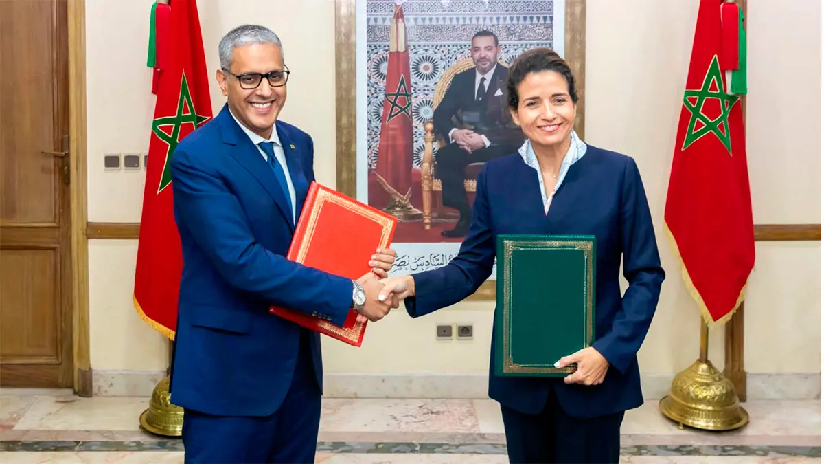 La ministra de Transición Energética y Desarrollo Sostenible, Leila Benali, y su homólogo mauritano de Energía y Petróleo, Mohamed Ould Khaled - PHOTO/REDES SOCIALES