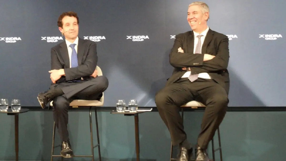 <p>La buena relación, sintonía y complicidad entre Ángel Escribano y José Vicente de los Mozos se ha puesto de manifiesto en la presentación de los buenos resultados económicos y operativos de Indra del ejercicio de 2024 - PHOTO/JPons </p>
<p> </p>