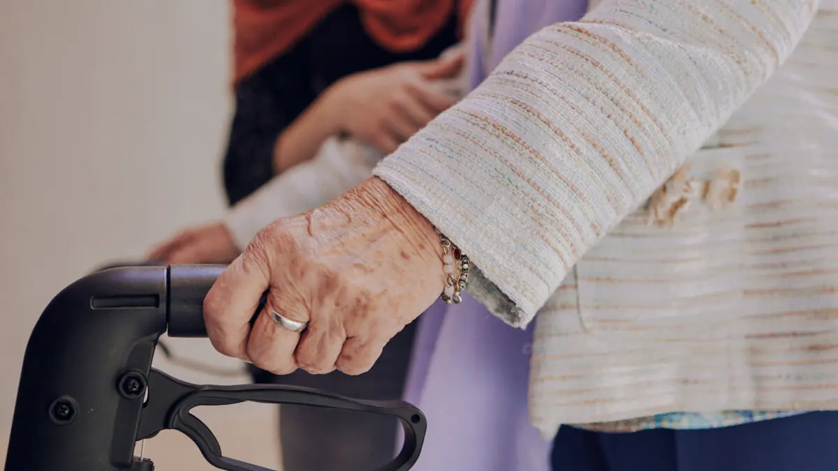 Acompañamiento y atención integral en residencias de personas mayores.© Fundación "la Caixa"