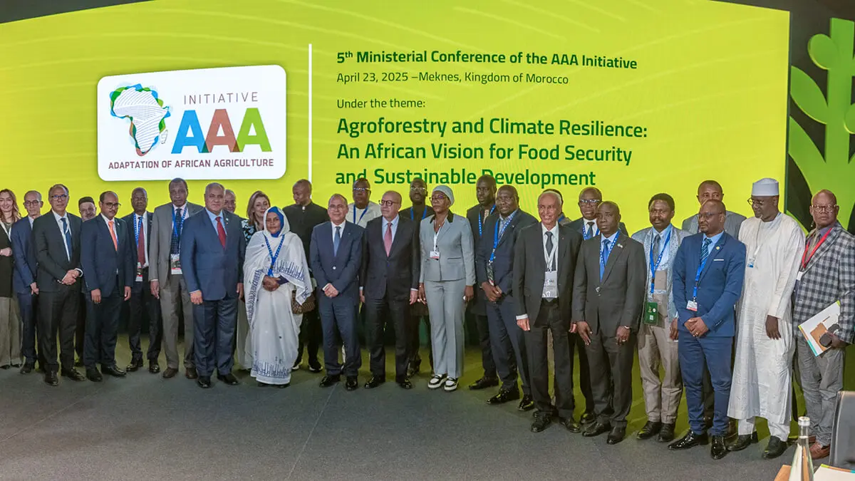 Foto de familia de los asistentes a la 5ª Cumbre Ministerial de la Iniciativa AAA