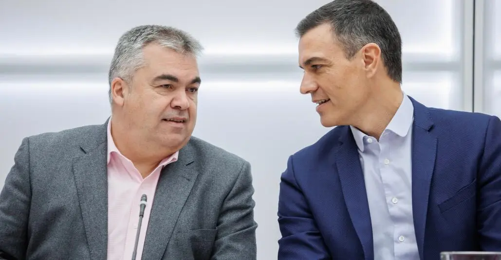 <p>Santos Cerdán, secretario de Organización del PSOE, junto a Pedro Sánchez, presidente del Gobierno de España y secretario general del PSOE - PHOTO/REDES SOCIALES</p>