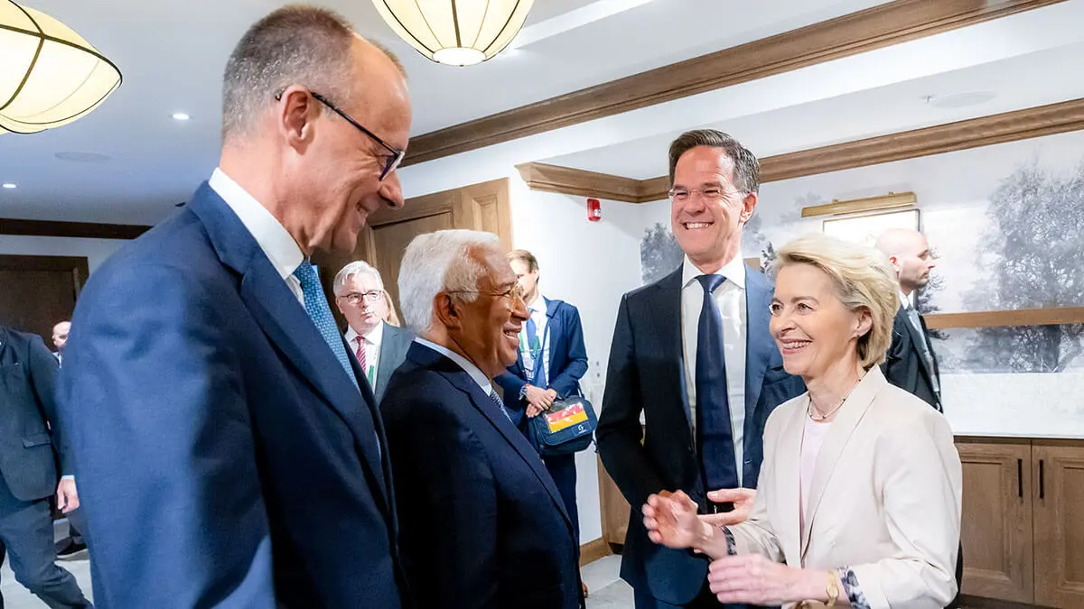 En la reciente reuni&oacute;n del G7 en la estaci&oacute;n invernal de Kananaskis (Canad&aacute;), Mark Rutte ultim&oacute; detalles con el canciller alem&aacute;n Friedrich Merz y los presidentes de la UE, Antonio Costa y &Uacute;rsula von der Leyen -&nbsp;PHOTO/NATO