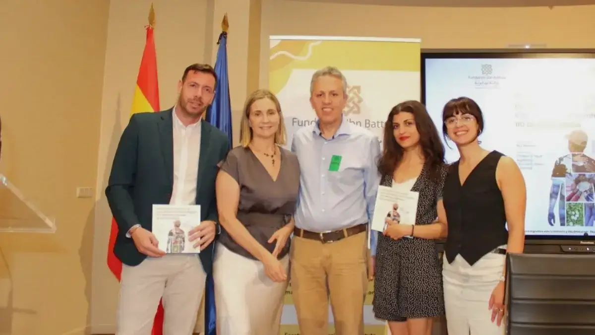 Guía Jurídica y Psicosocial para profesionales que trabajan con menores migrantes no acompañados