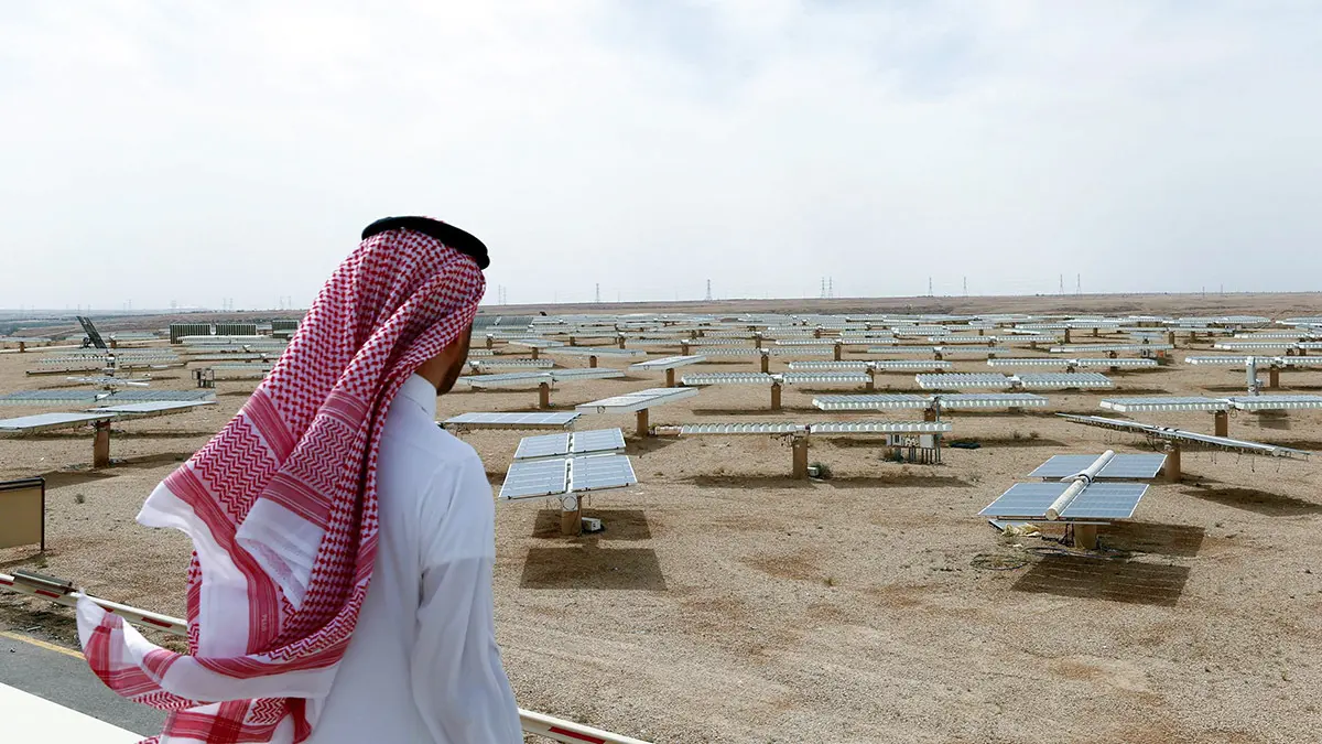 <p>Planta solar en Uyayna, al norte de Riad - REUTERS/FAISAL AL-NASSER </p>