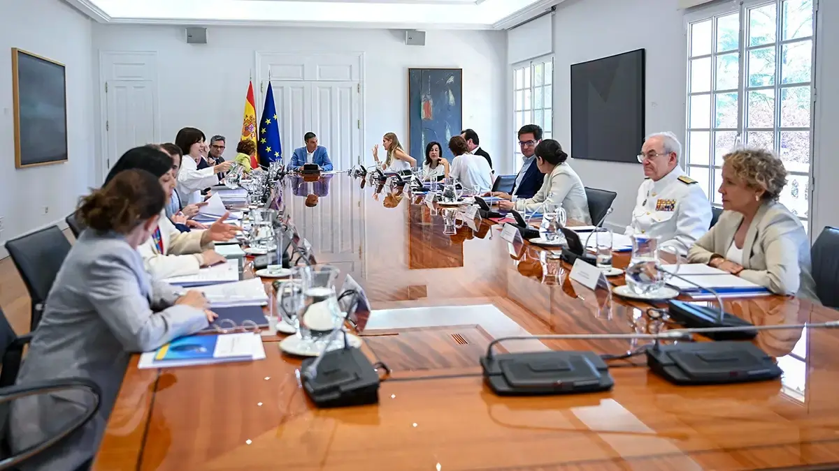 La imagen recoge la reunión del 14 de julio en Moncloa del Consejo de Seguridad Nacional, en la que fue aprobada la nueva Estrategia de Seguridad Aeroespacial Nacional, publicada el 5 de agosto -&nbsp;PHOTO/Pool Moncloa-Borja Puig de la Bellecasa