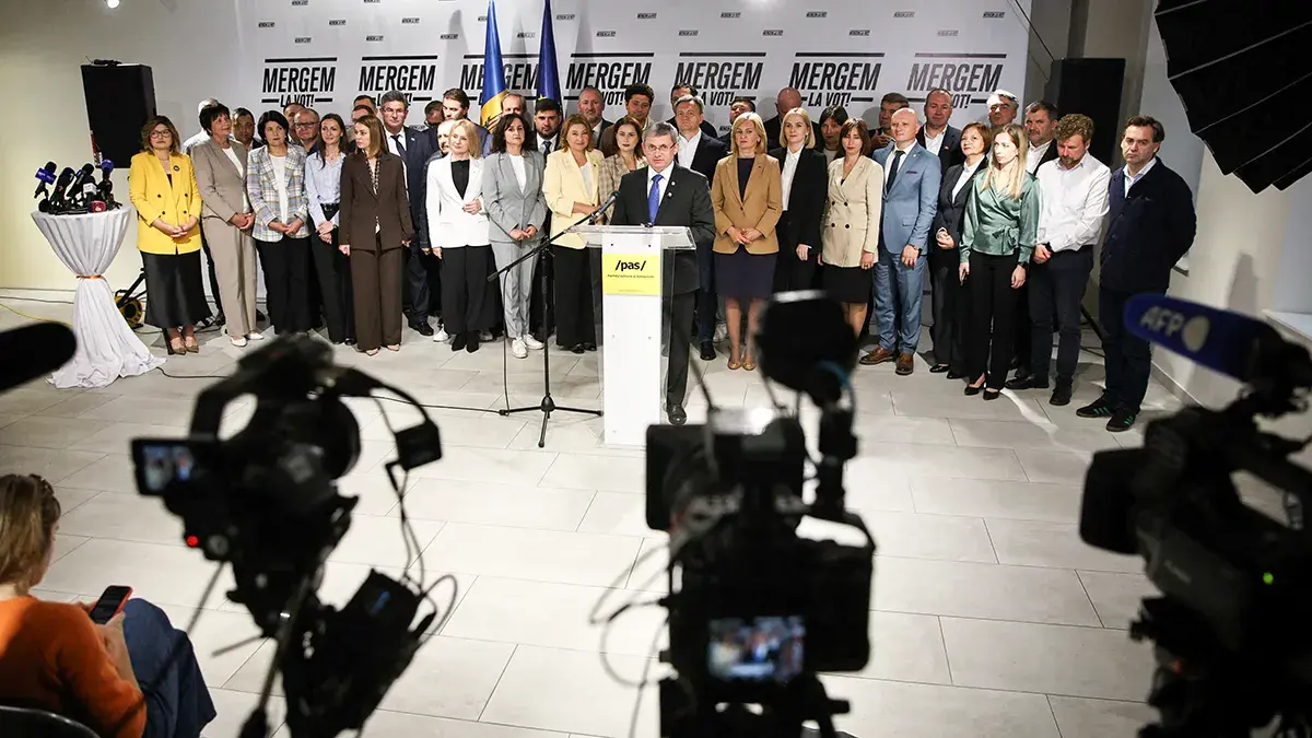 <p>Igor Grosu, presidente del Parlamento y presidente del Partido de Acci&oacute;n y Solidaridad (PAS), hace una declaraci&oacute;n en la sede del partido tras el anuncio de los resultados de las elecciones parlamentarias, en Chisinau, Moldavia, el 29 de septiembre de 2025 - REUTERS/ VLADISLAV CULIOMZA</p>
