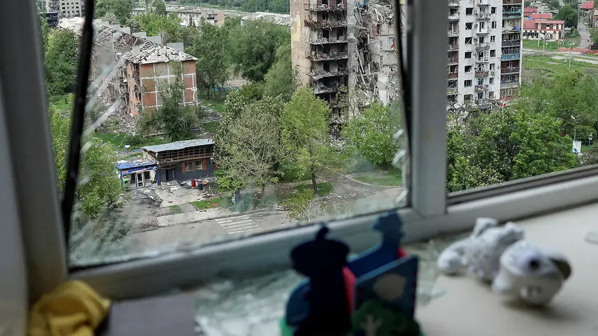 Una vista muestra edificios de apartamentos afectados por los ataques rusos en Pokrovsk, en la regi&oacute;n de Donetsk - REUTERS/ ANATOLII STEPANOV