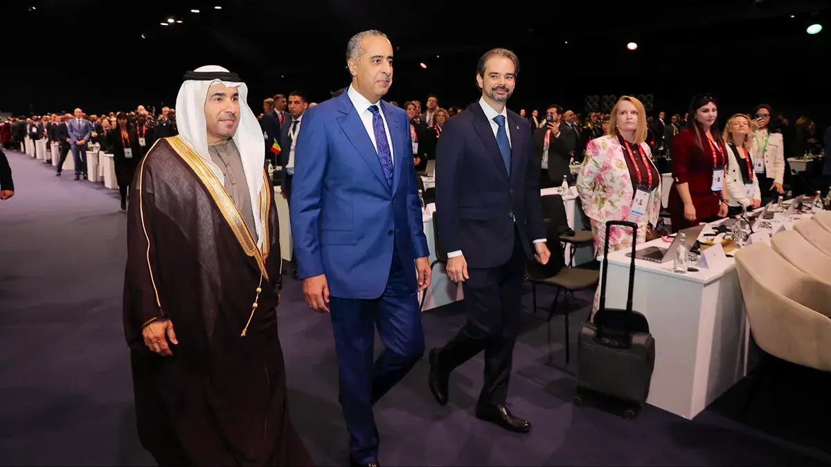 Abdellatif Hammouchi, director general de Seguridad Nacional y Vigilancia Territorial (DGSN-DGST), junto a Ahmed Naser Al-Raisi, presidente de INTERPOL, y Valdecy Urquiza, secretario general de la organizaci&oacute;n - PHOTO/INTERPOL