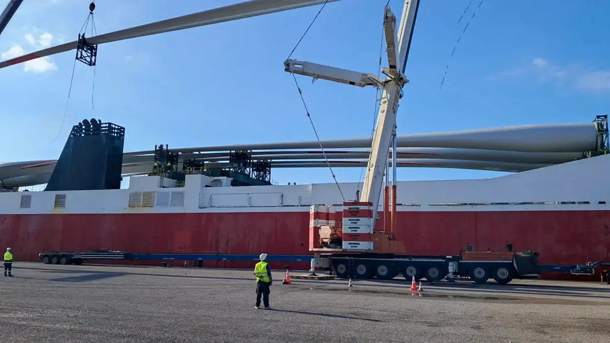 - Rafael Rodr&iacute;guez Calabuig/Direcci&oacute;n Balearia Nador/Ma&nbsp;