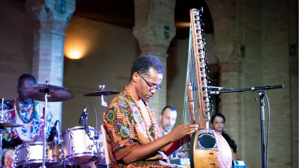 Ninki Nanka Fundaci&oacute;n Tres Culturas