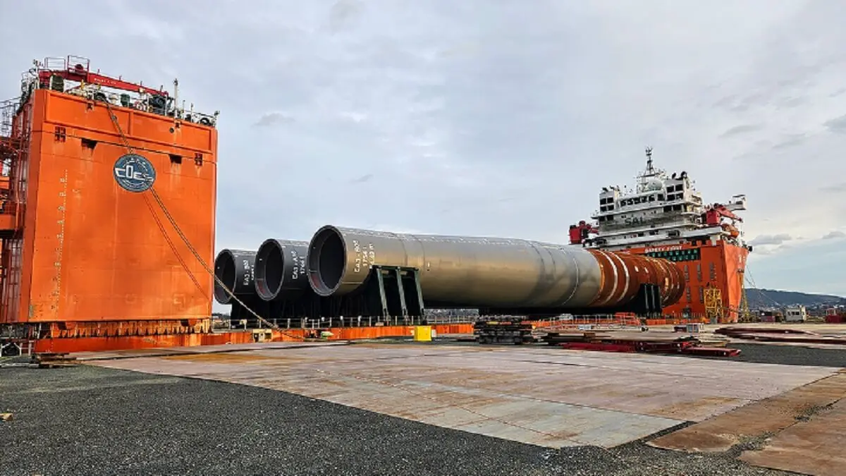 Navantia Seanergies y Windar Renovables finalizan para Iberdrola los monopilotes del parque marino East Anglia THREE