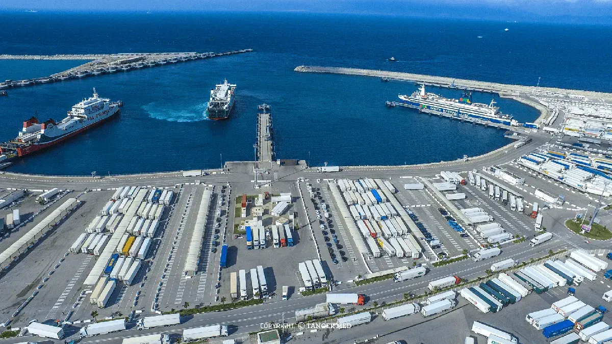 Camiones aparcados en el puerto de T&aacute;nger Med - PHOTO/AUTORIDAD PORTUARIA DE TANGER MED
