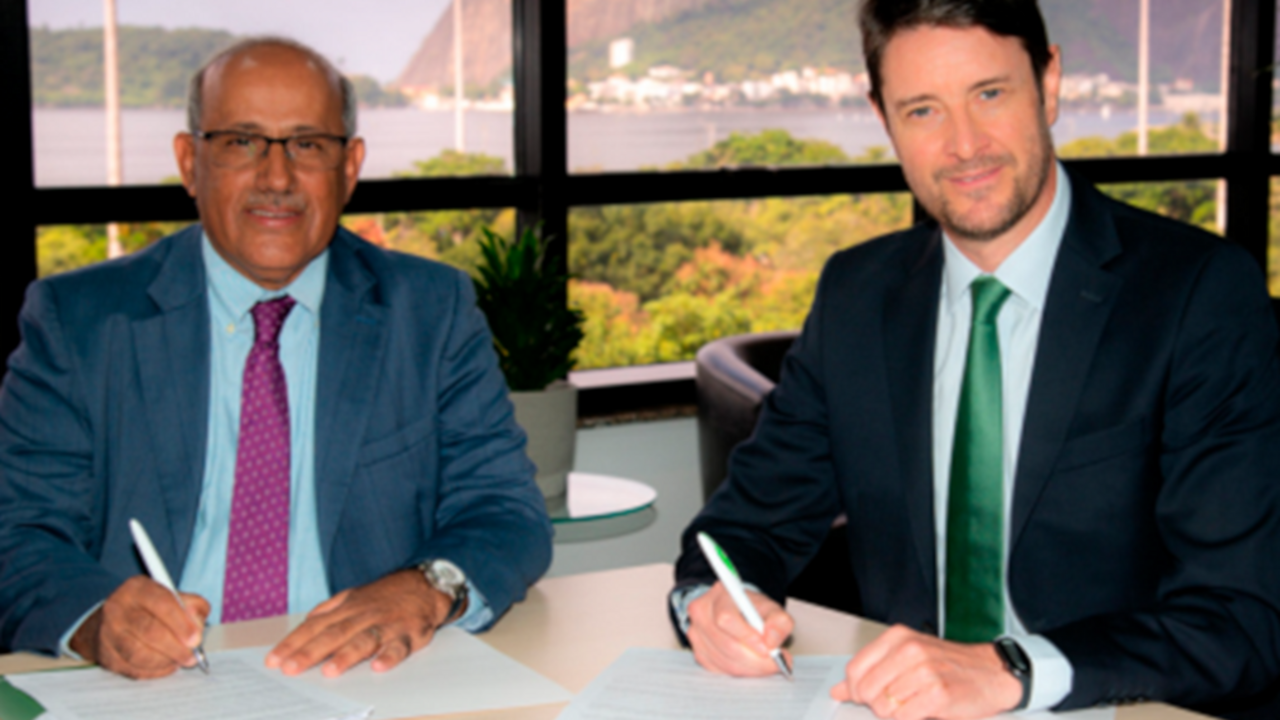 Eduardo Capelastegui, CEO de Neoenergía junto a Youssouf Abdel-Jelil, representante de UNICEF en Brasil