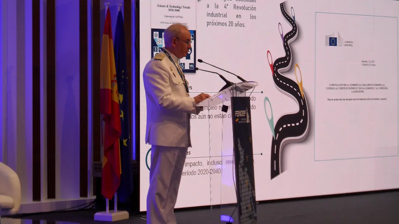 PHOTO/JPons - El almirante Lopez Calderón ha resaltado en la sesión inaugural de conferencias que la demanda está asegurada con el nuevo ciclo inversor y la estabilidad presupuestaria anunciada