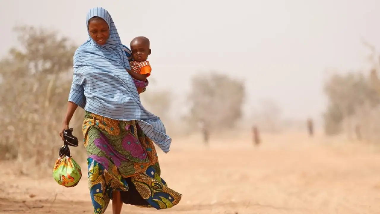 UNICEF/Olivier Asselin Millones de personas en la región africana del Sahel se enfrentan a la inseguridad alimentaria causada por las consecutivas temporadas de lluvias escasas, la desertificación y la inseguridad