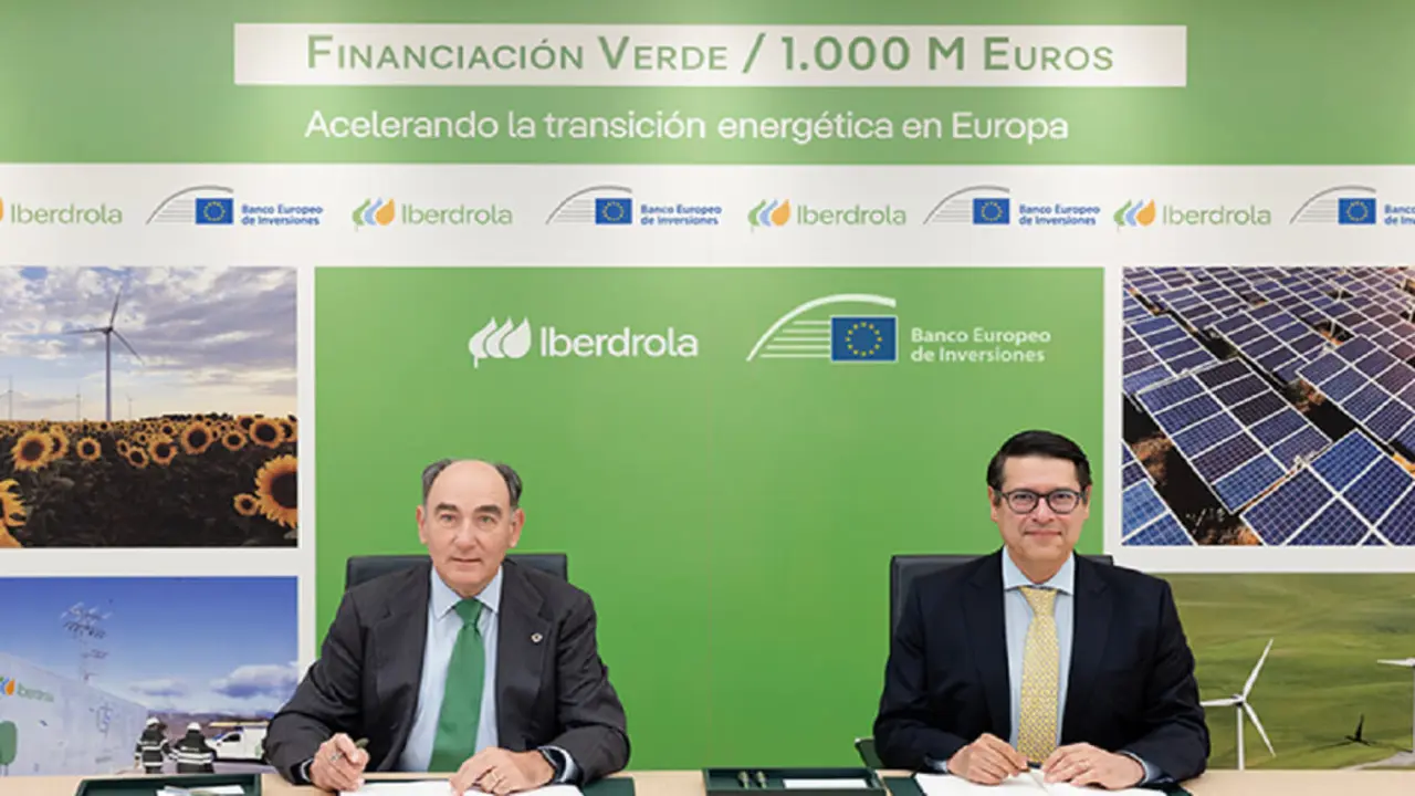 El presidente de Iberdrola, Ignacio Galán, junto al vicepresidente del BEI, Ricardo Mourinho Félix