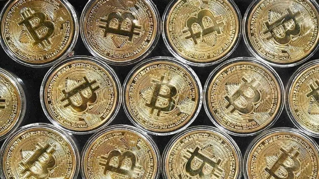 Bitcoin - PHOTO/FILE