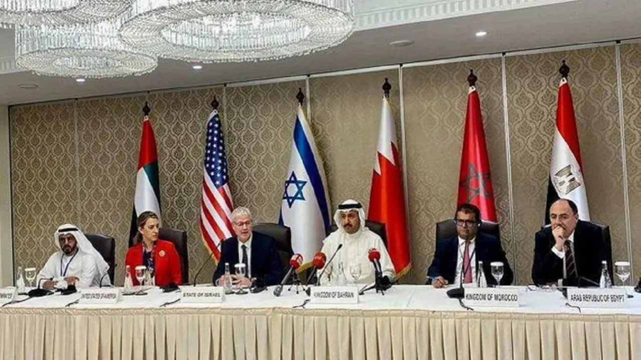 PHOTO/@AlonUshpiz - Los representantes políticos de los seis miembros del Foro del Néguev, Manama (Bahréin), 27 de junio de 2022